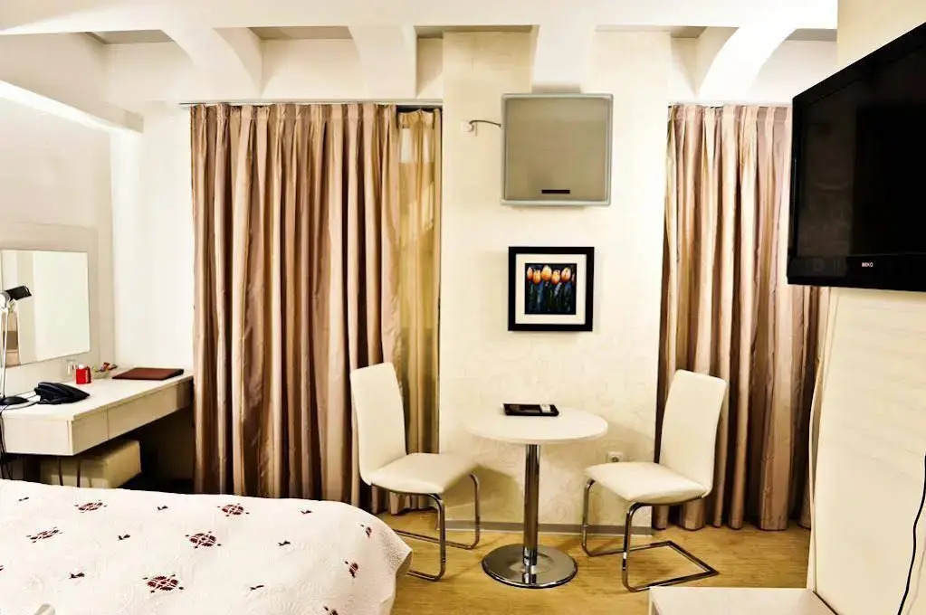 Mola Hotel