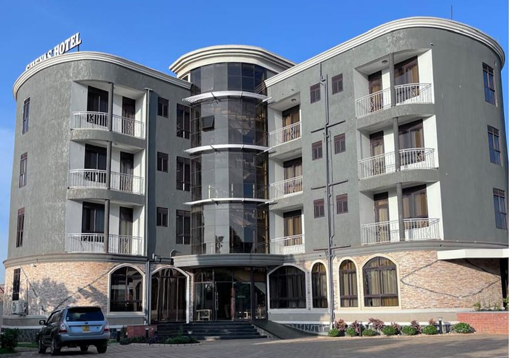Chevas Hotel