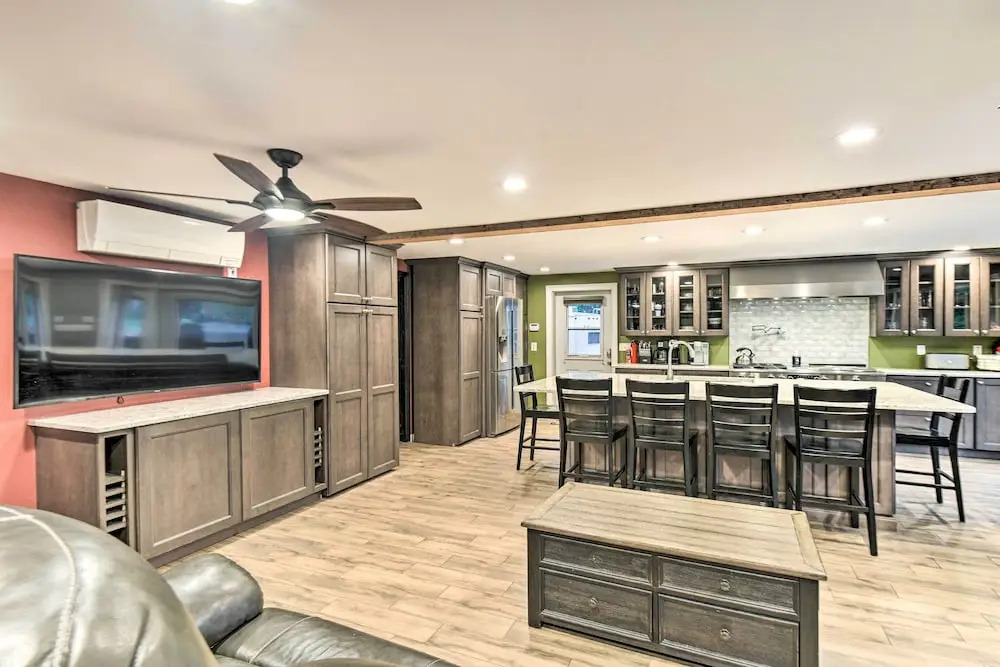 Waterfront Ashland Home ~ 2 Mi to Downtown!
