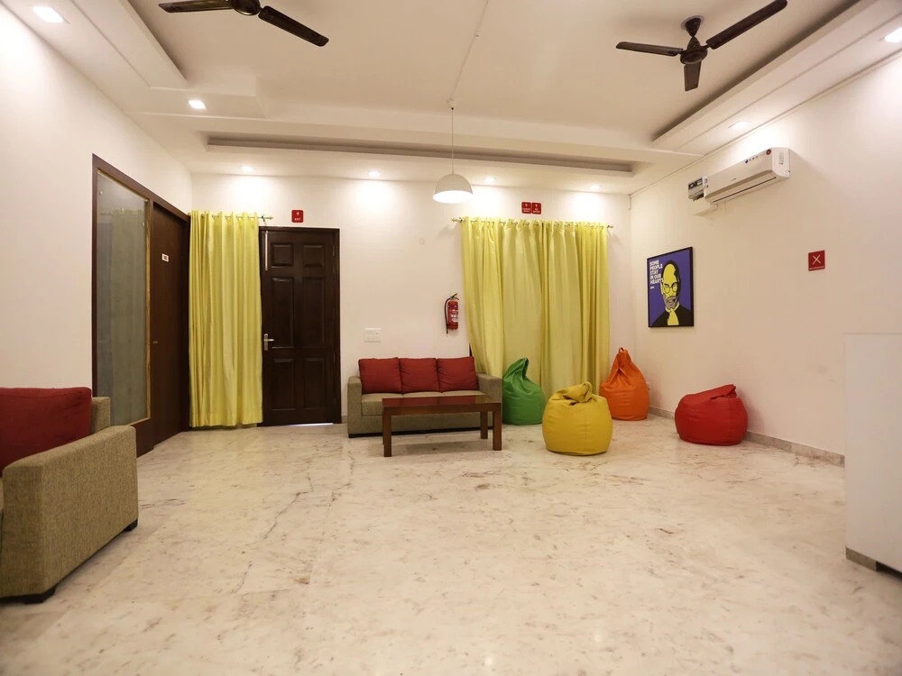 OYO Flagship 136 Sector 45 Noida