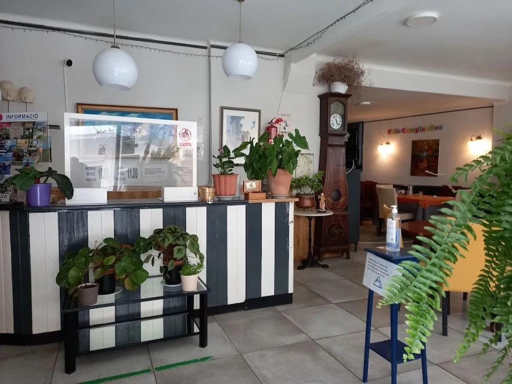 Hostal Creus
