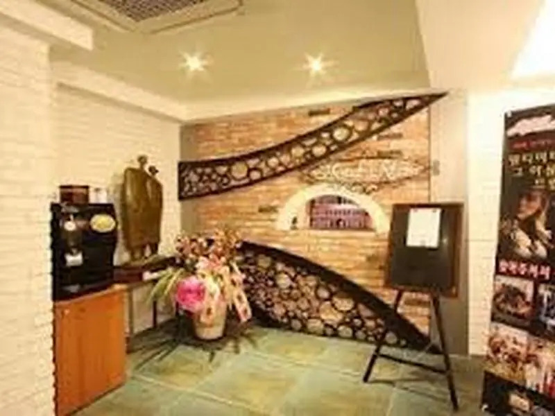 Reem Hotel