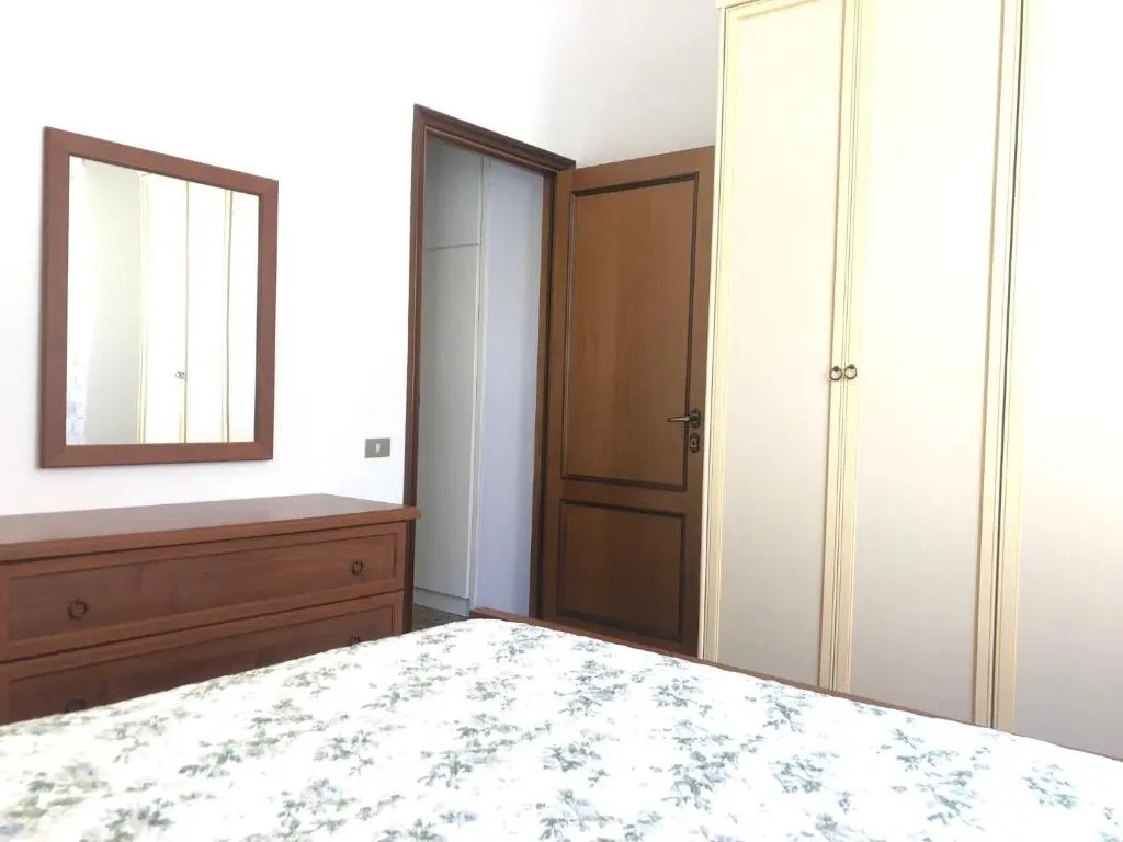 Sirolo, Via Papa Giovanni XXIII, 6 p.letto doppi servizi