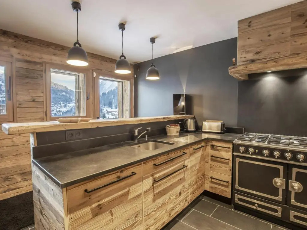 Chalet 5★, 12 pers, spa, sauna, proche pistes, 5 ch. - FR-1-304-229
