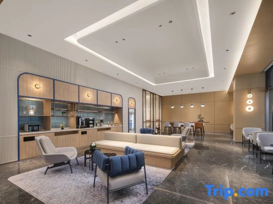 Holiday Inn Express Shenzhen Baolong Metro Station by IHG