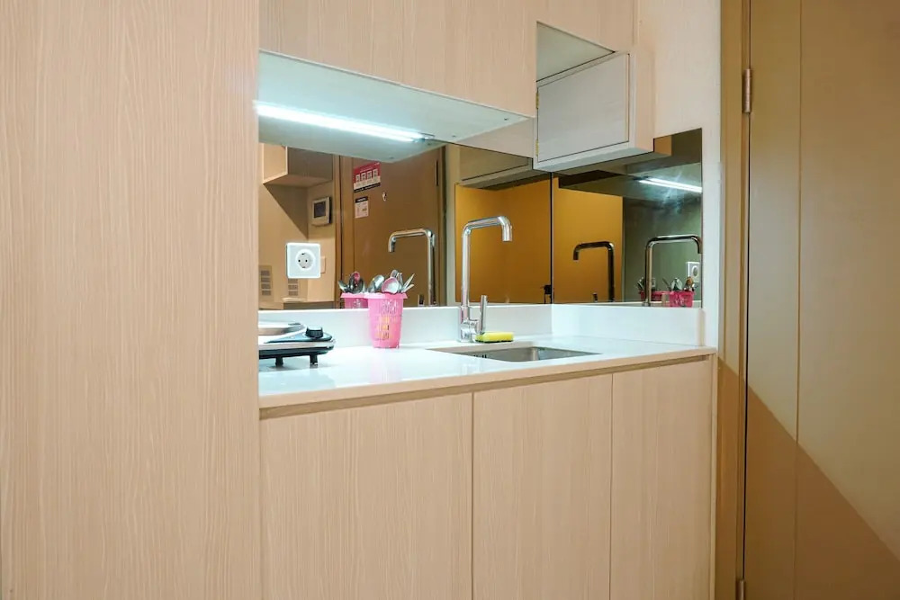 Exclusive and Great Location 1Br Gold Coast Apartment Near Pik