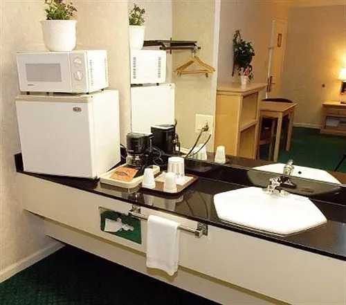 Discovery Inn
