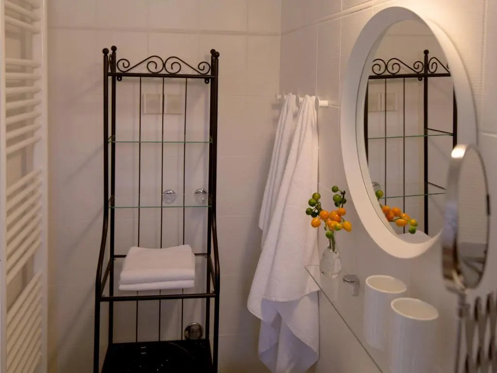 LikeHome Apartment