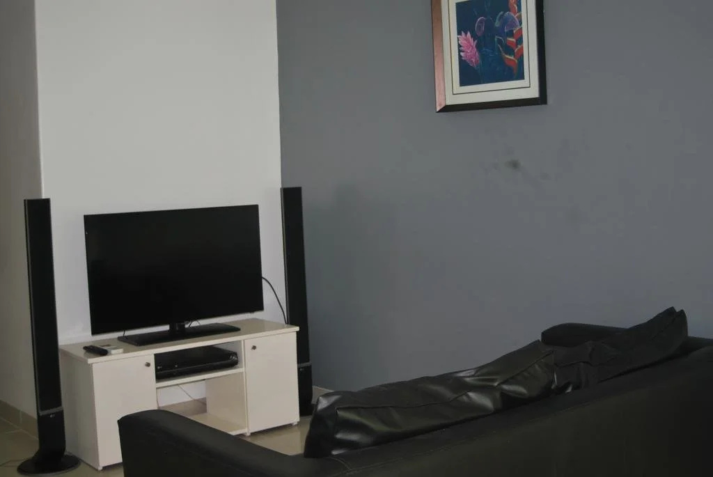 Roxon Apartments