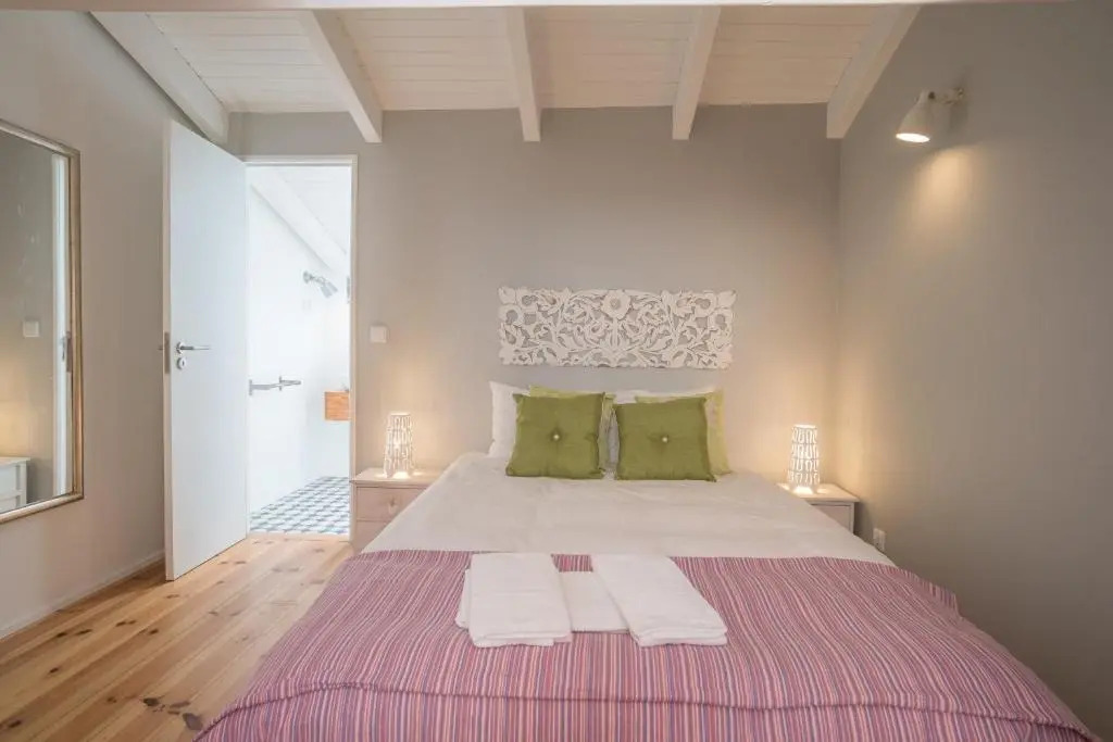 Rose Apartments