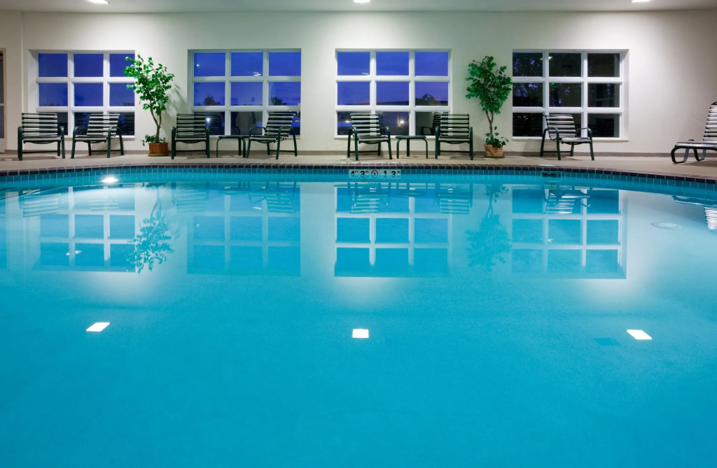 Holiday Inn Express Hotel and Suites Stevens Point by IHG