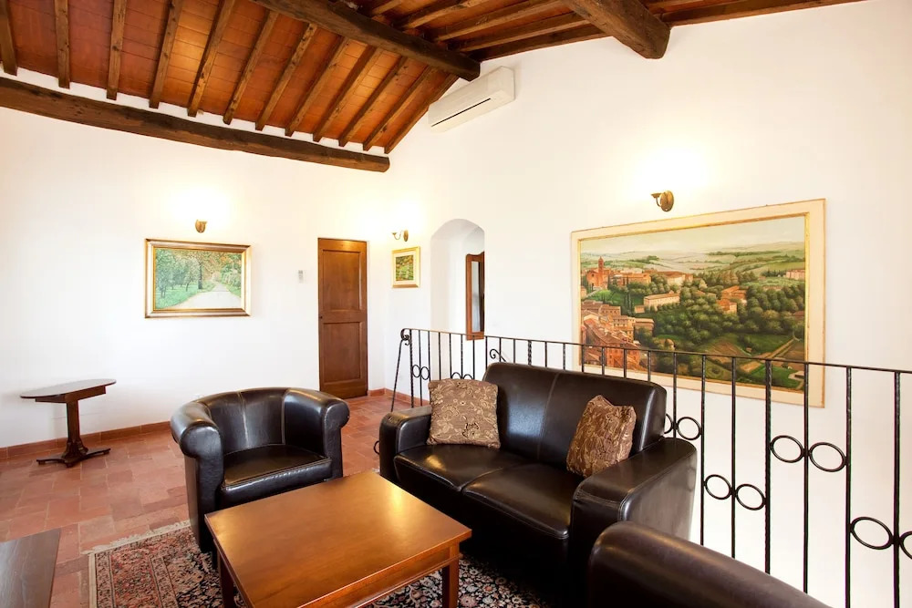 Villa La Mucchia