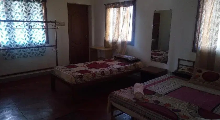 Nila Home Stay cv