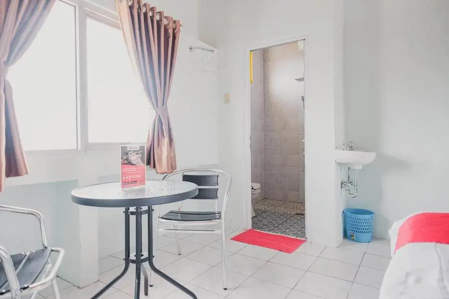 RedDoorz @ Jalan Pangeran Antasari Lampung 2