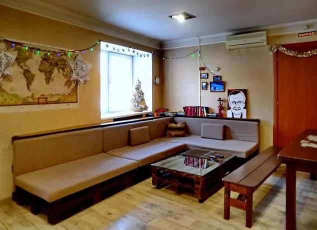 Hostel 3952