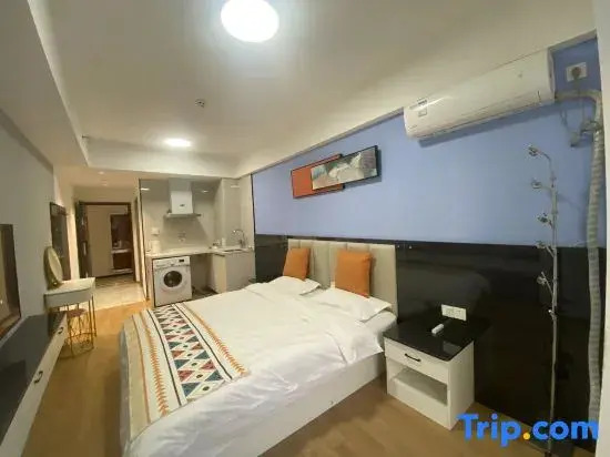 Xingyu Seaview Movie Apartment