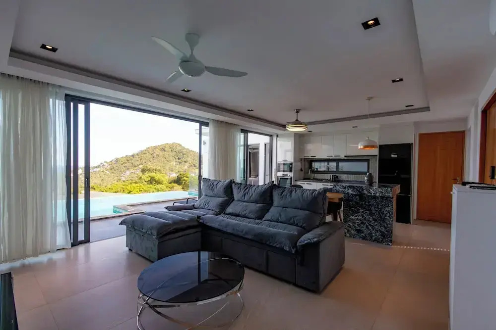 Seaview Hillside 3BR Infinity Pool V254