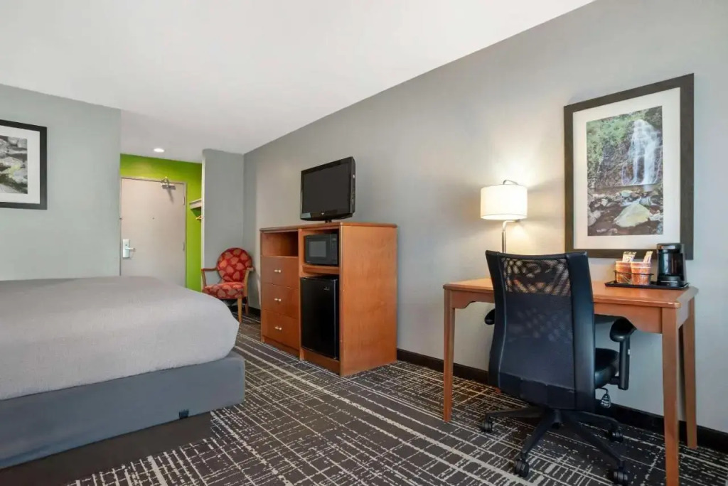 Quality Inn & Suites Birmingham