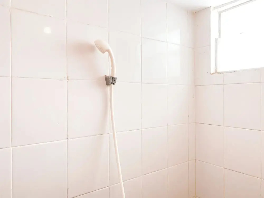 Comfy Warm Tone 1Br At Apartment Bassura City