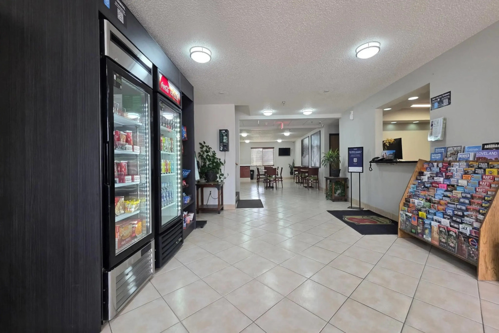 Super 8 by Wyndham Fountain
