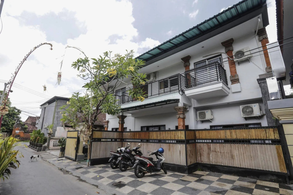 Dekrisna Denpasar - Hostel