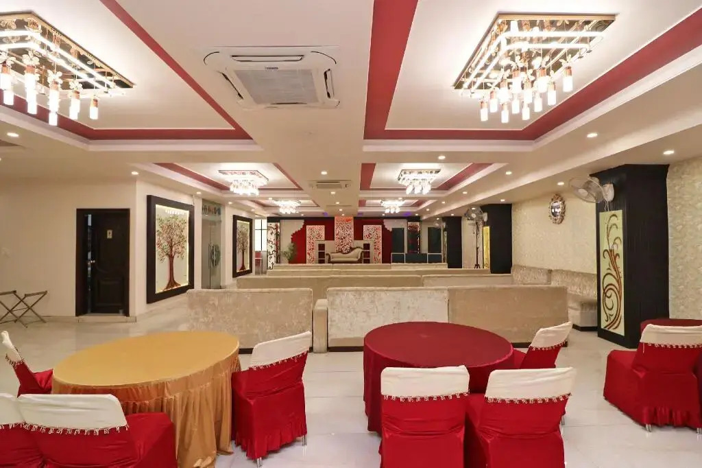 Hotel Ananta