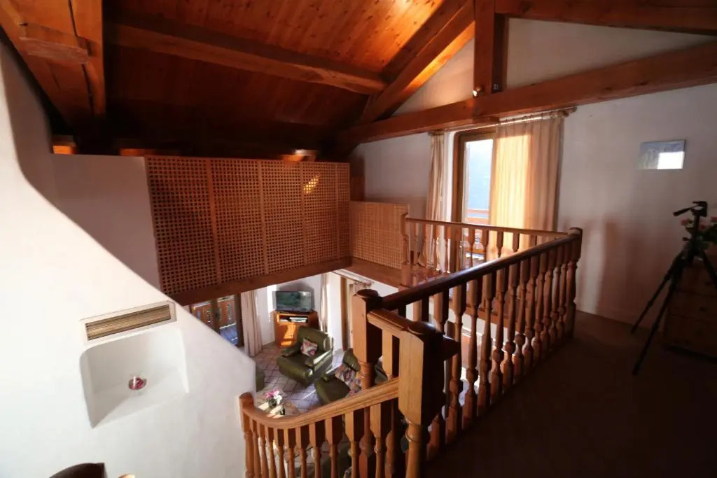 Duplex Carline 185m2 - 7 rooms - Living room with large fireplace and frame