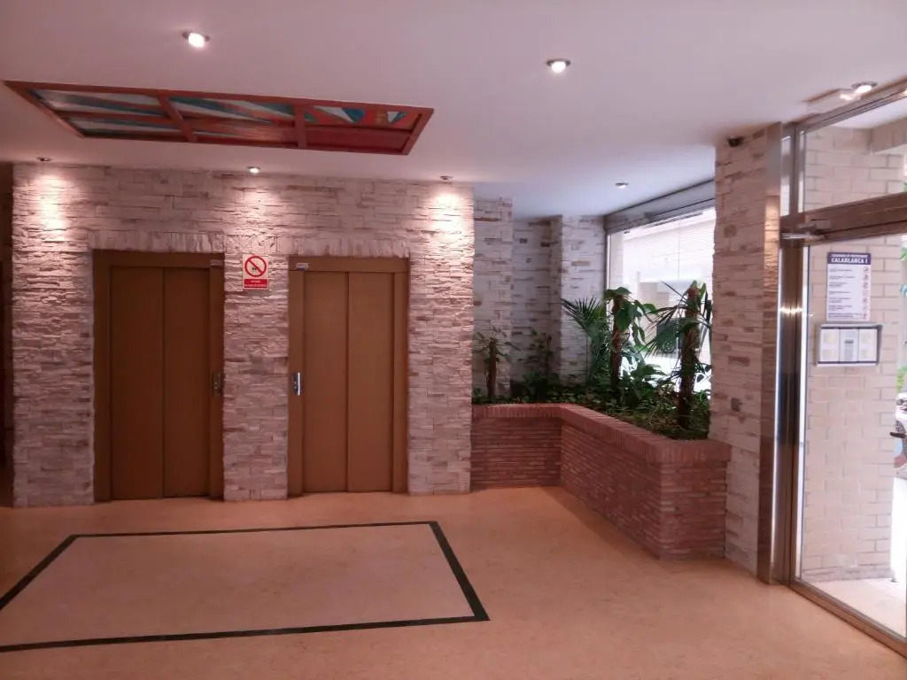 Apartamento 1ª Línea de mar en Marina d'Or con césped y playa [Familiar]