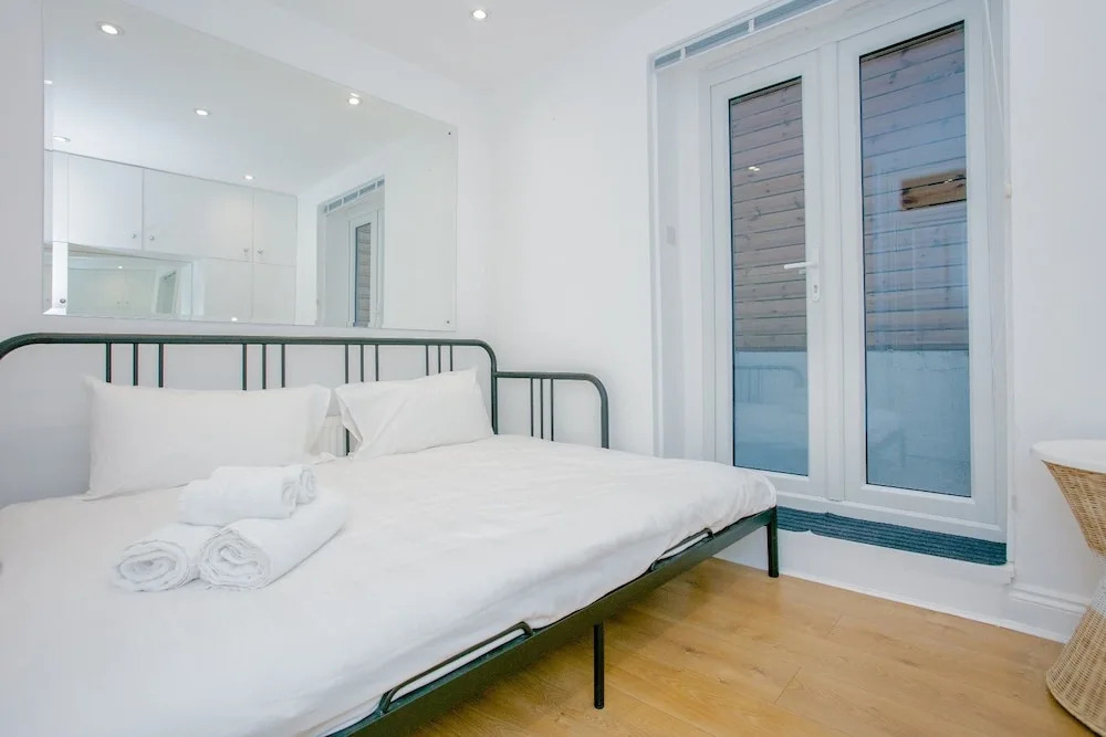 Modern Flat in West Kensington