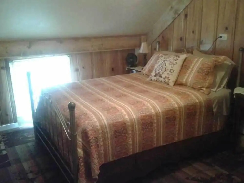 Stay Twin Lakes Cottage