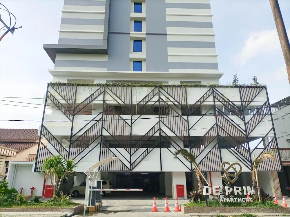 Homey And Cozy Studio At De Prima Apartment