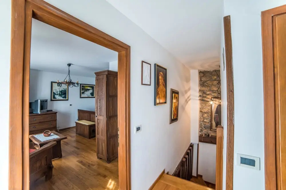 Beautiful Villa Ida & Mirko with pool in Buzet