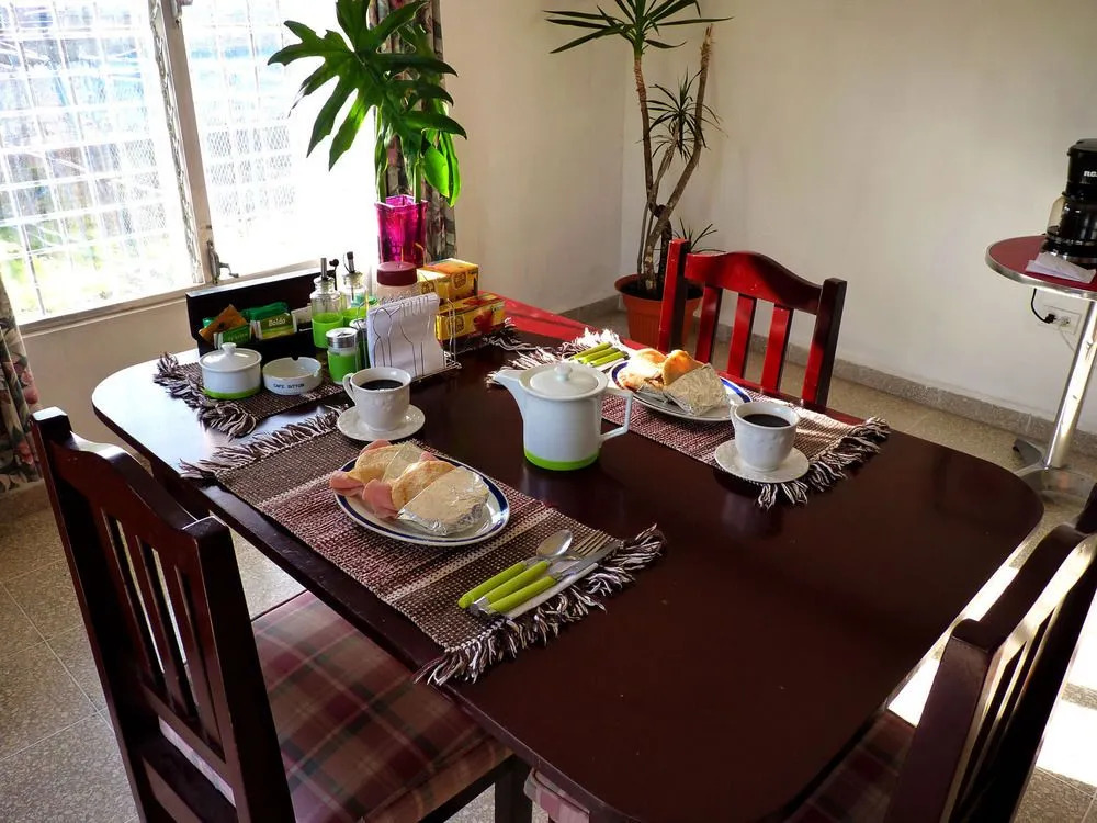 Autana Bed and Breakfast - Hostel