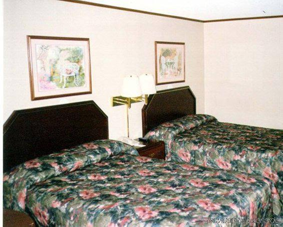 Red Carpet Inn Greensboro
