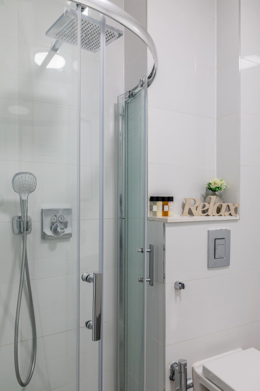 Brand new 3-bedroom with AC in Maida Vale