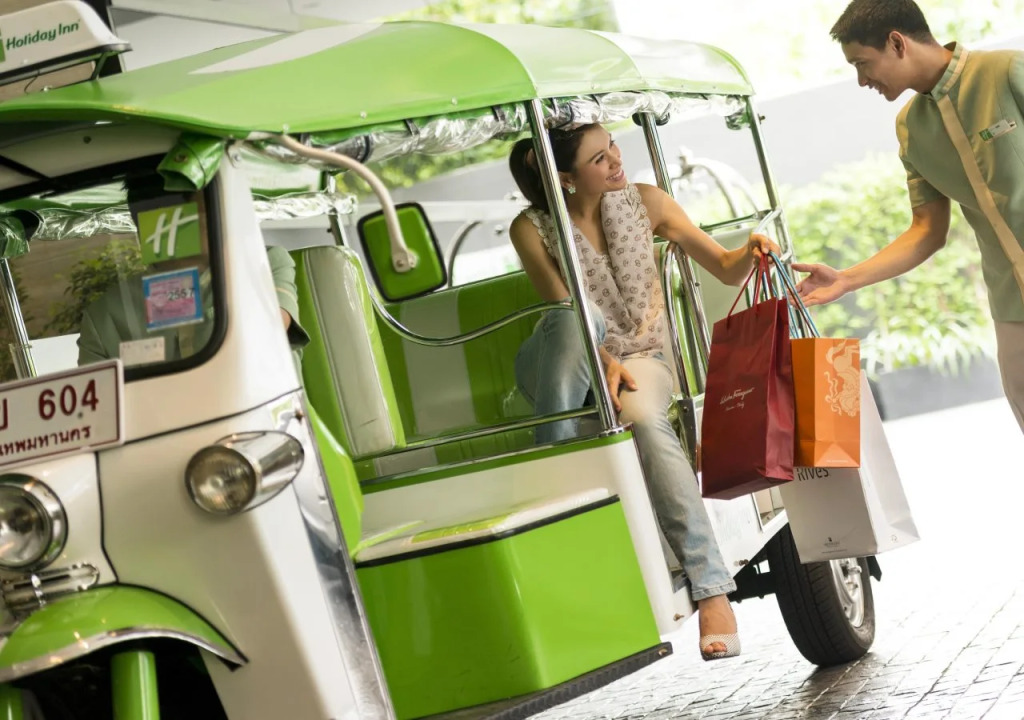 Holiday Inn Bangkok Sukhumvit by IHG