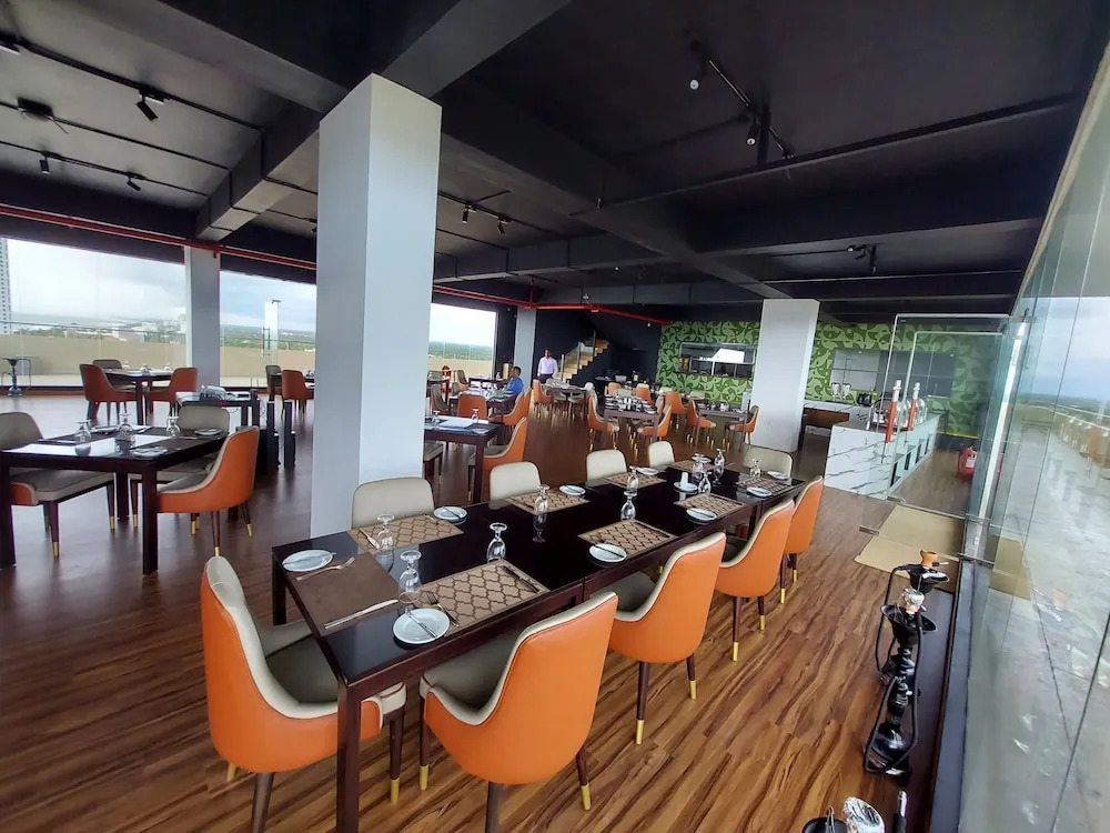 Ocean Breeze Studio Apartment Negombo
