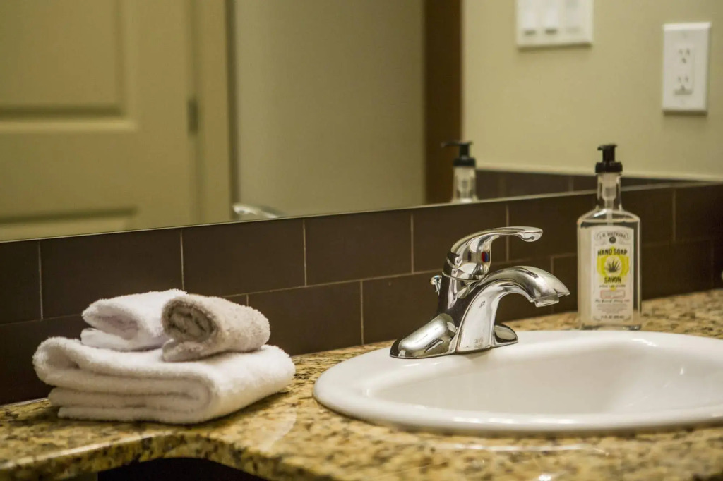 Silver Rock Condos by Fernie Central Reservations
