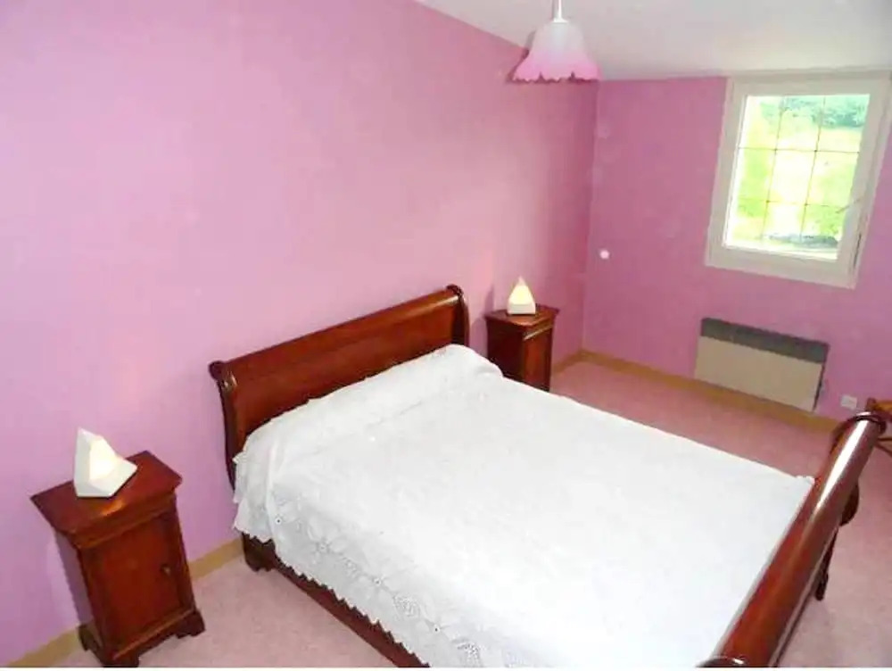House With 2 Bedrooms in Saint-laurent-la-roche, With Enclosed Garden