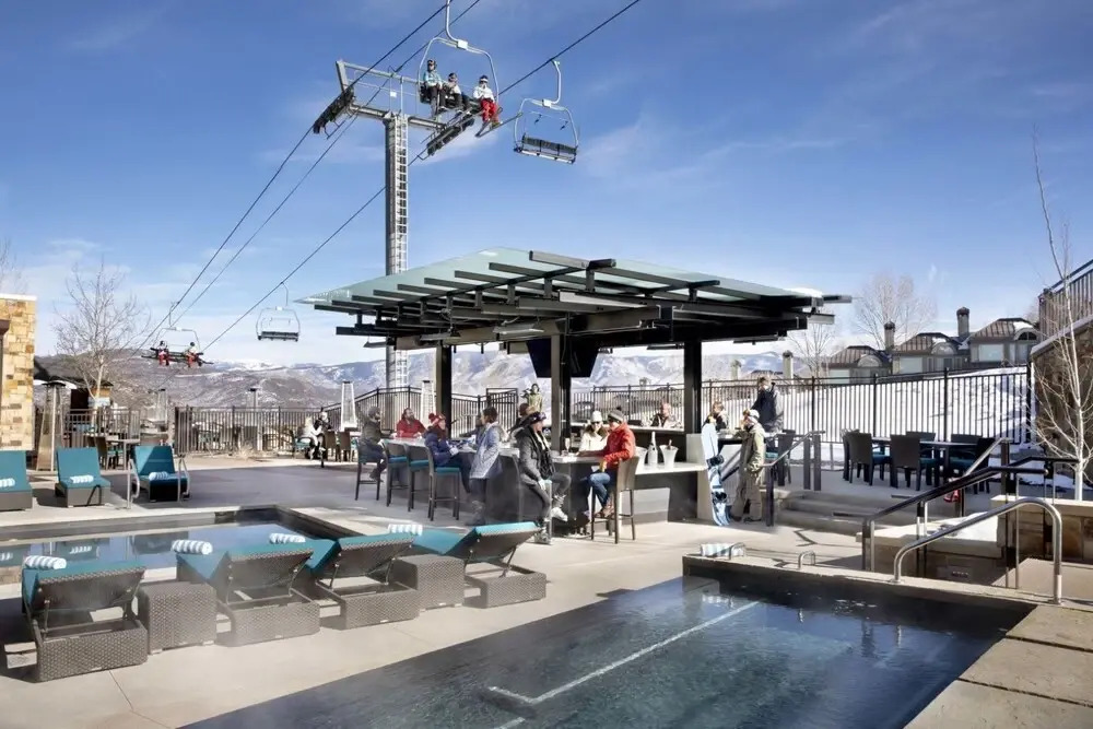 Contemporary 2 Bedroom Luxury Ski In, Ski Out Residence In Snowmass Base Village
