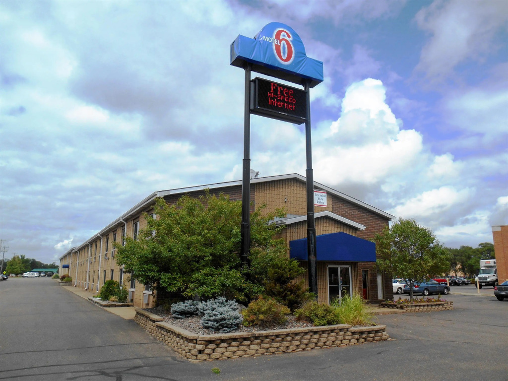 Motel 6-Eau Claire, WI