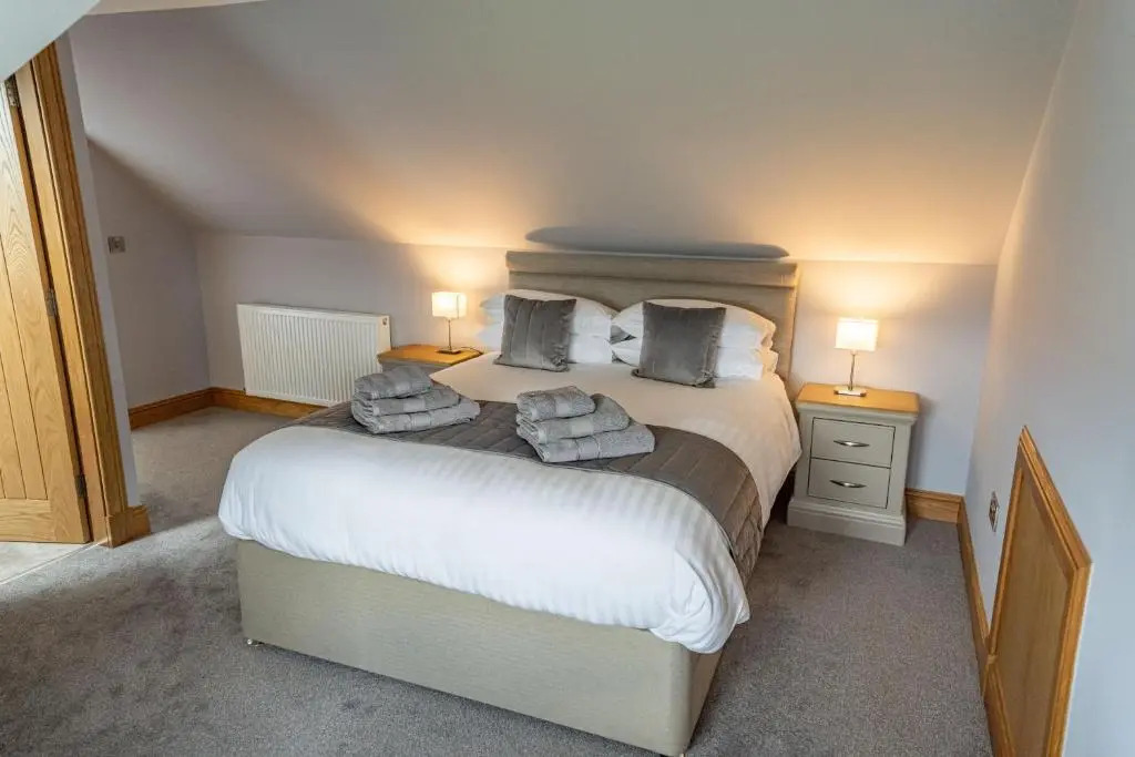 The Annexe, Luxury Property with Hot Tub at Pitilie Pods