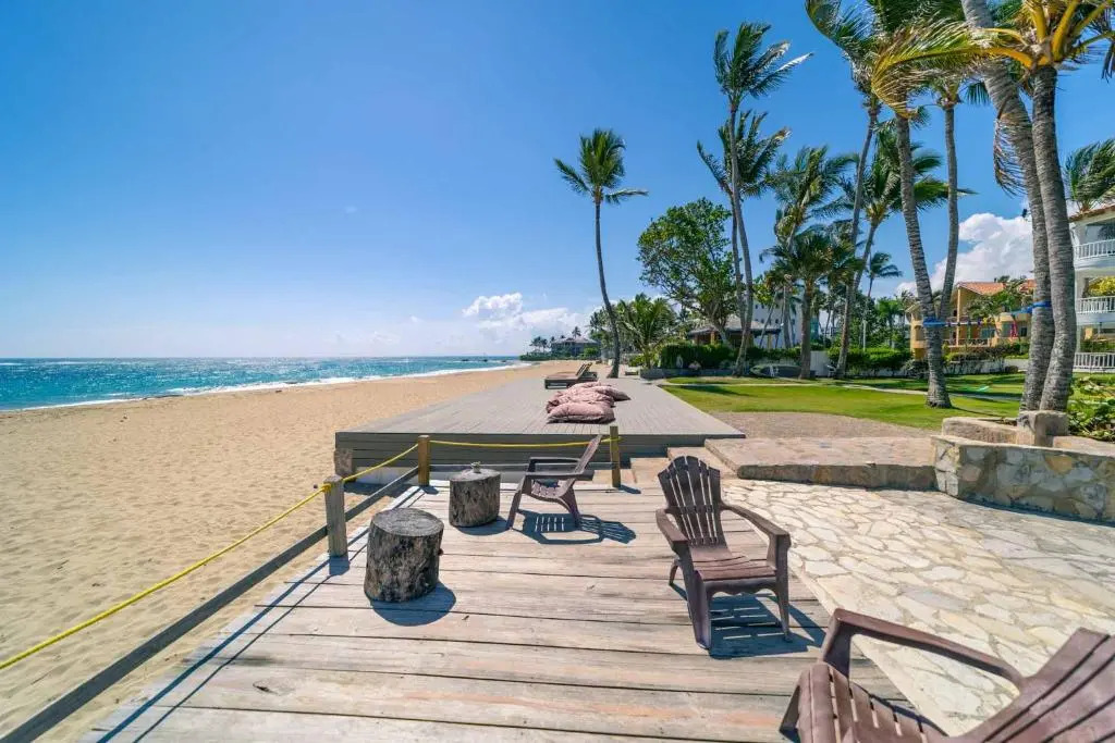 KITE BEACH Oceanfront LUXURY 2 BEDROOM - Patio by pool 100Mbps