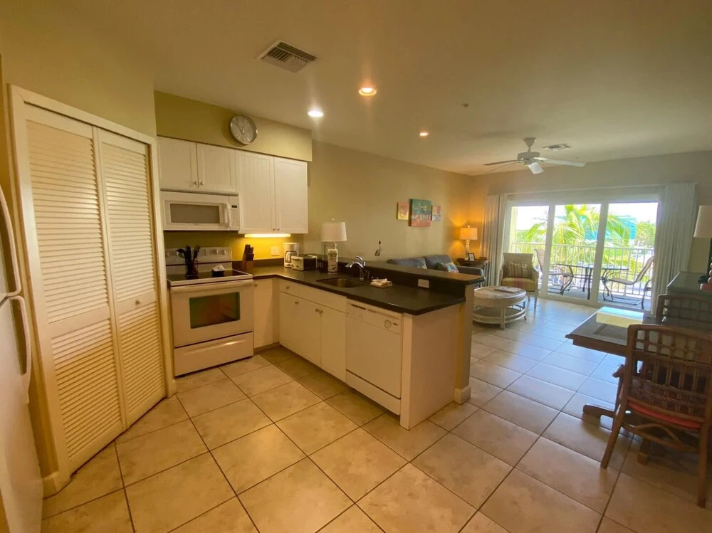 Harbour House at the Inn Unit 305 by Coastal Vacation Properties