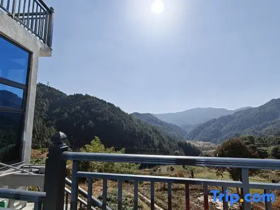 Sanqing Mountain Retreat Rural Secluded Homestay