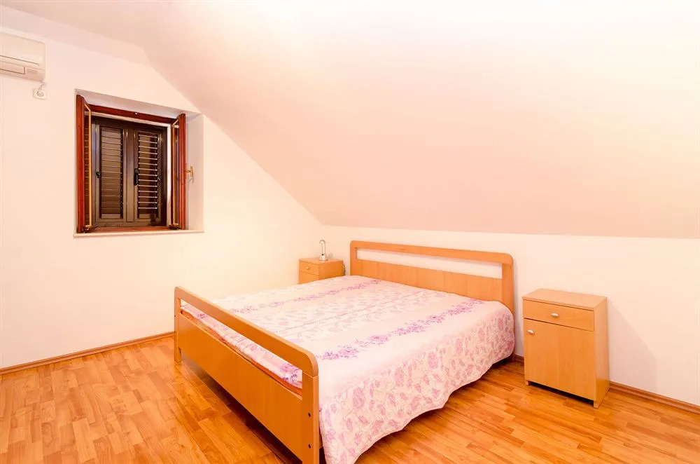 Rooms Mozara