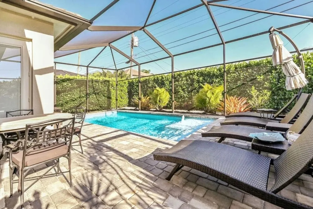 635 4 Large Bedrooms Private Pool Game Room