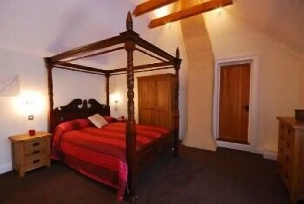 Newtown House Hotel