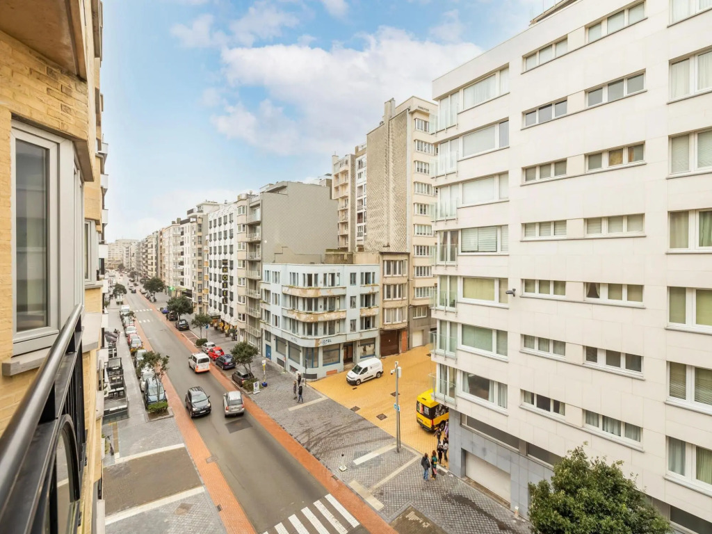 Apartment in Oostende With Balcony