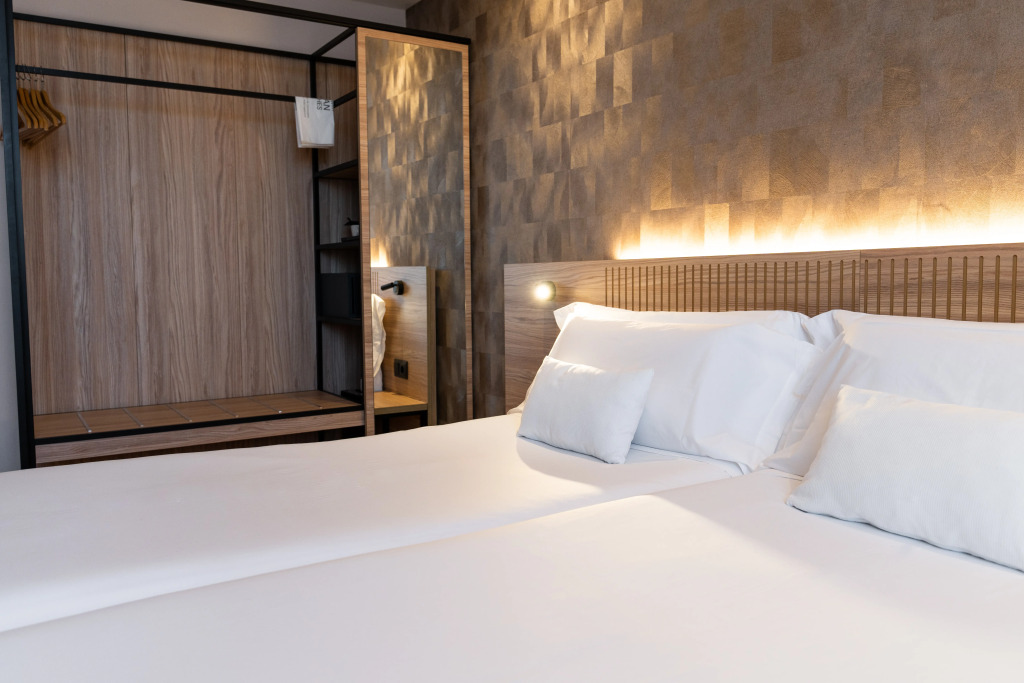 Отель Petit Palace Eixample